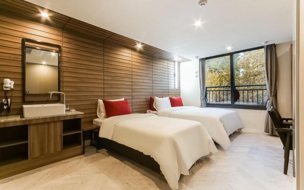 Maron Hotel Nampo Puszan Kültér fotó